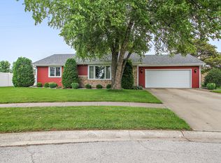 574 Meadows Rd S, Bourbonnais, IL 60914