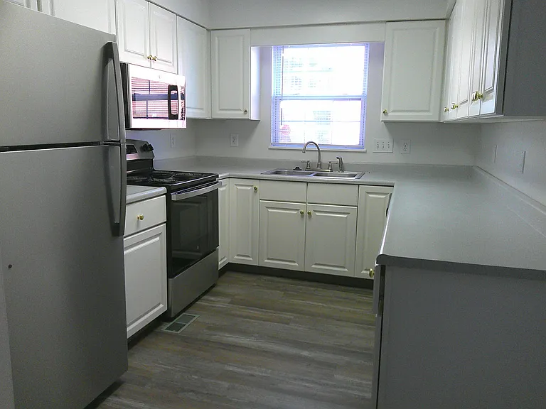 3781 E Kemper Rd — Photo 7