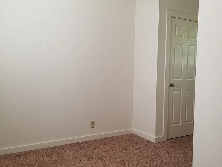 408 E Cottage Grove Ave — Photo 14