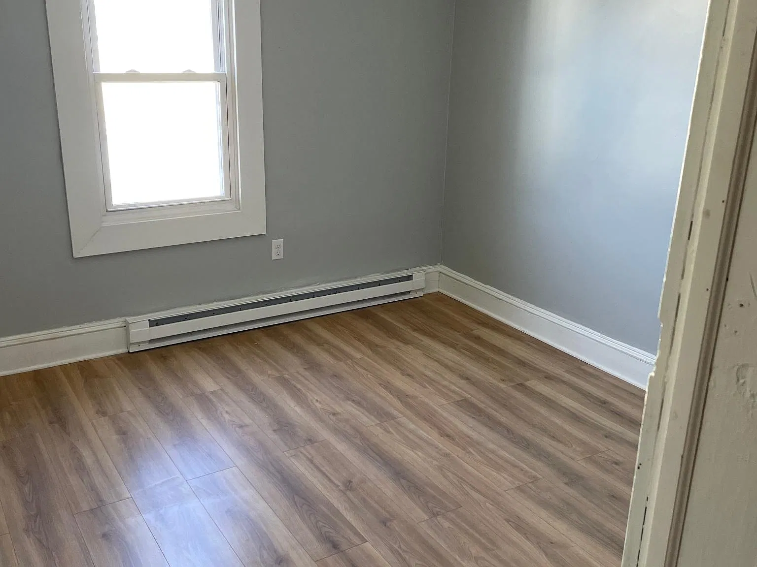 3 bed, 1200 sqft, $2,100 — Photo 3