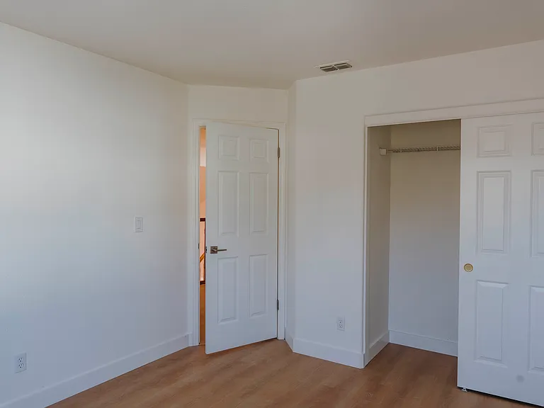 925 Magnolia Ct — Photo 10