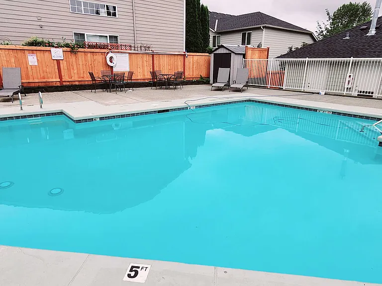 Swimming_Pool_3