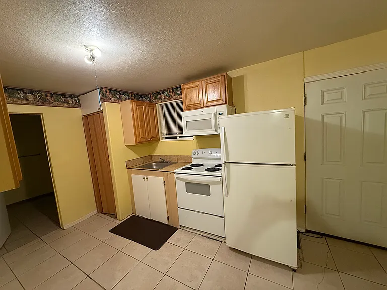 4164 Road K NE #4 — Photo 2