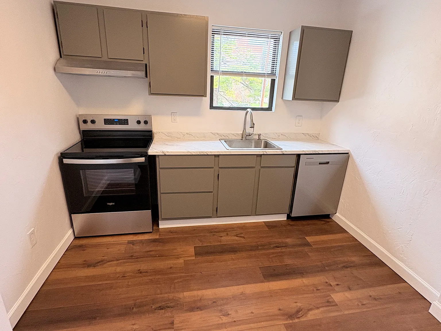 1 bed, 680 sqft, $1,050 — Photo 2