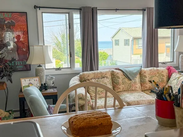 26 Merrill Rd #26, Hull, MA 02045