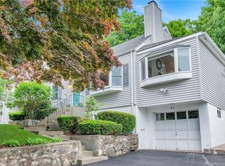 31 Applebee Rd, Stamford, CT 06905