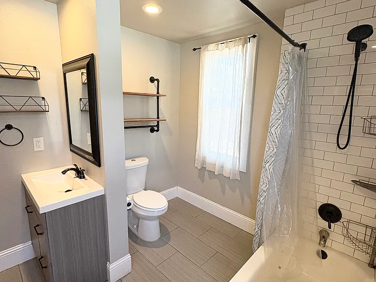 928 N Corona St — Photo 19