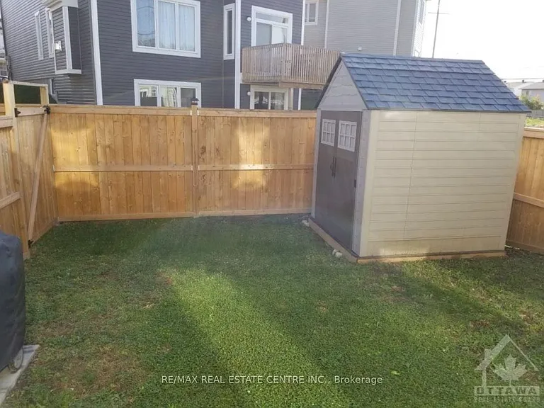 1924 Maple Grove Rd — Photo 12