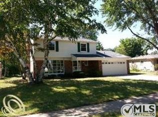 36303 Curtis Rd, Livonia, MI 48152