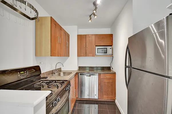 Rented by Compass | media 9