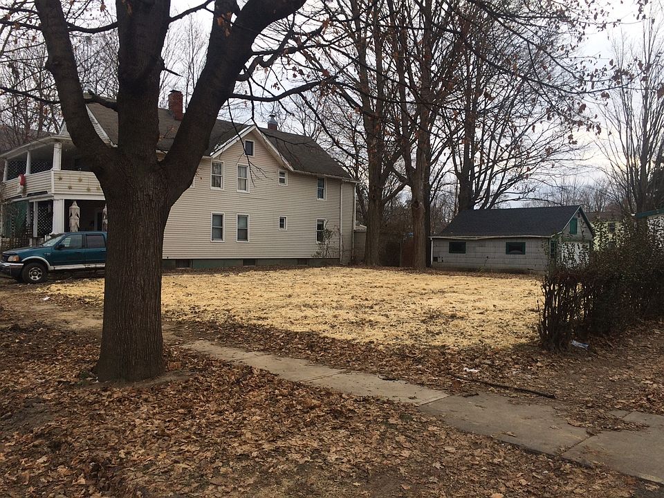 1st image of 269 W Chemung Pl