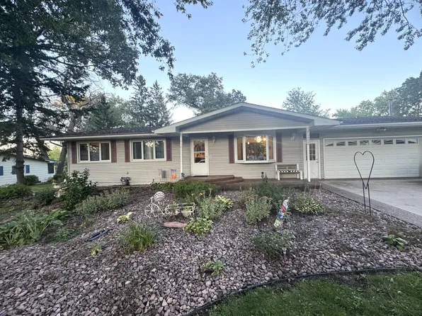 1655 Woodcrest Ave, Owatonna, MN 55060
