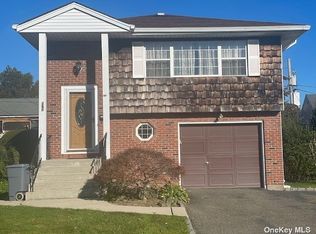 260 Roselle St, Mineola, NY 11501