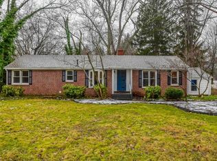 1611 Greenway Rd SE, North Canton, OH 44709