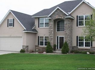 668 Leonard Ln, Eagan, MN 55123