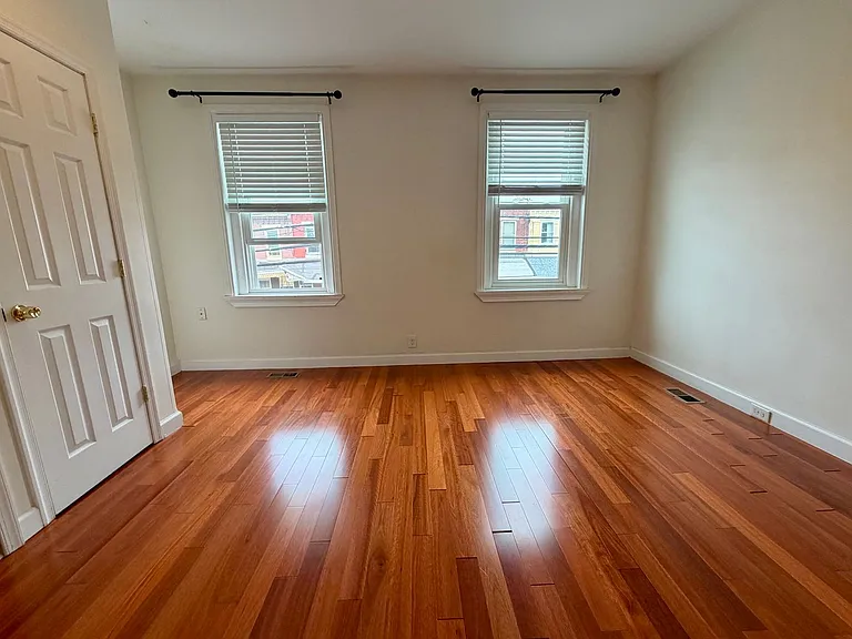 2120 Wharton St — Photo 18