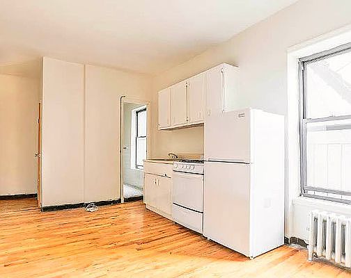 1st image of 322 E 14th St APT 2R