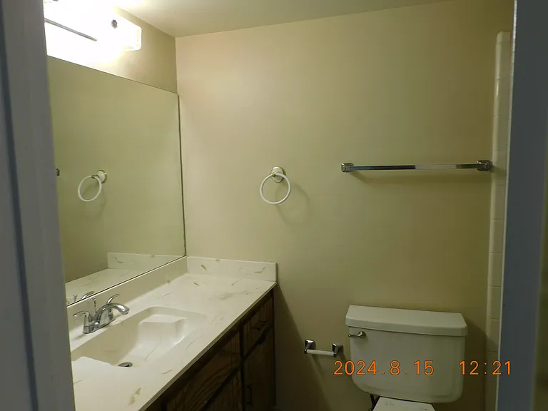 1559 W 14th St — Photo 10