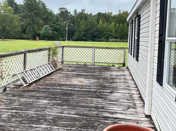 1395 George Ii Highway SE, Bolivia, NC 28422