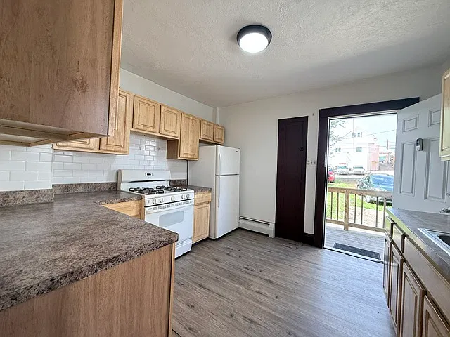 2 bed, 820 sqft, $950 — Photo 3