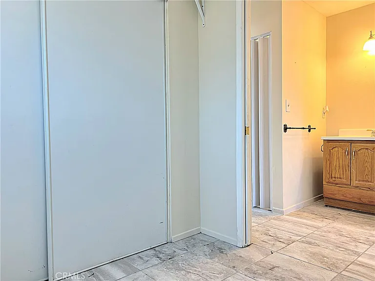 17601 Sycamore Ln — Photo 40