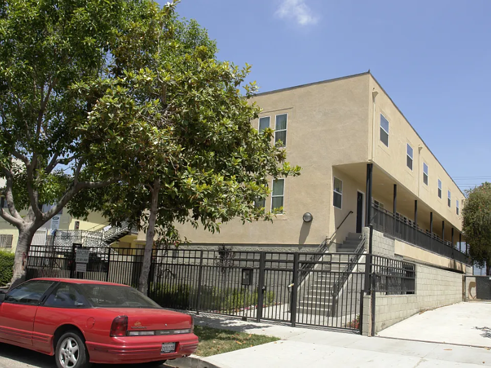 6033 Eleanor Ave
