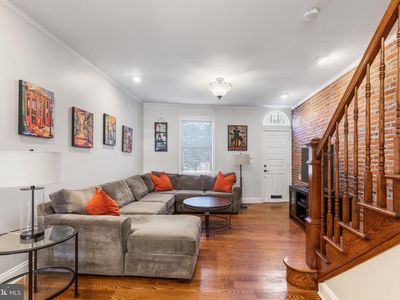 919 S 6th St, Philadelphia, PA, 19147
