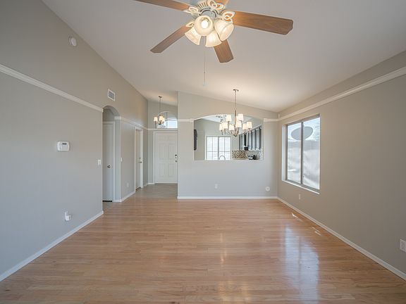 3rd image of 14804 W Parkwood Dr