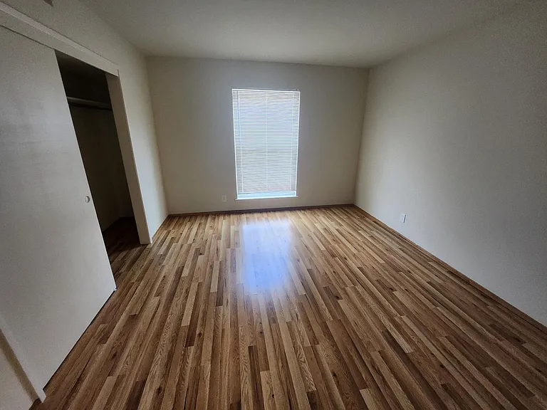 1931 California St #9 — Photo 19