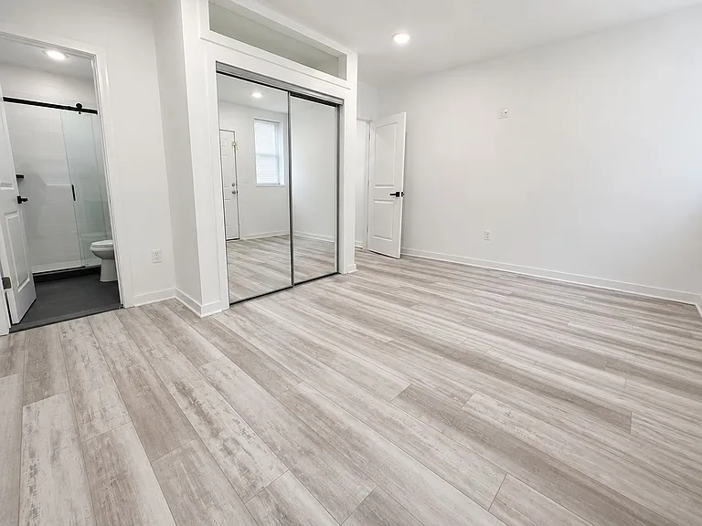 129 S 51st St #1F — Photo 13