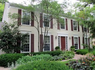 16 Regent Ln, Lincolnshire, IL