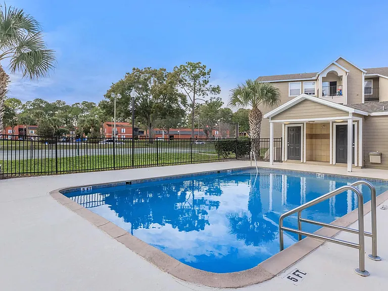 Walden Palms Apartments — Photo 10