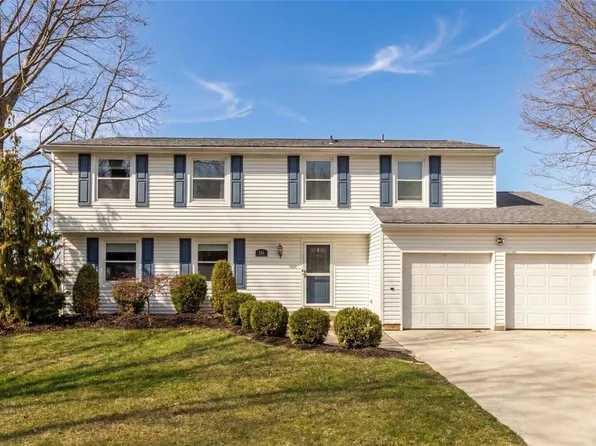 341 Carmell Dr, Pittsburgh, PA 15241