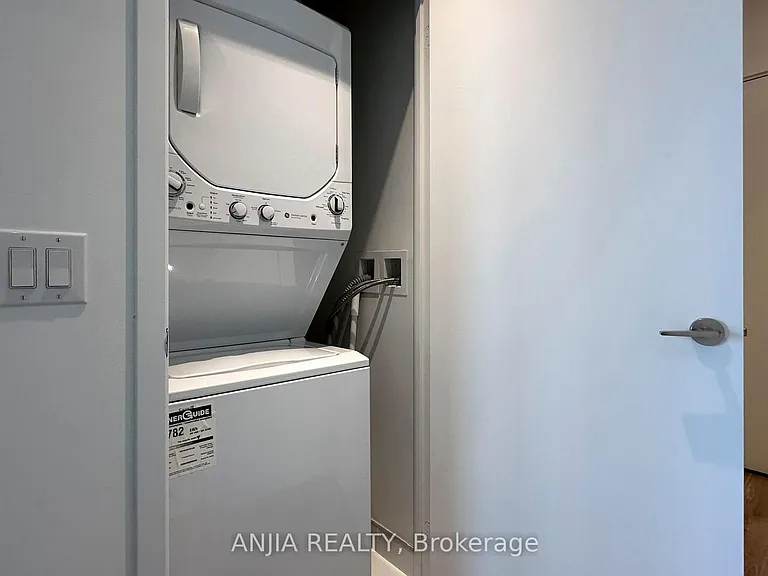20 Edward St #2711 — Photo 23