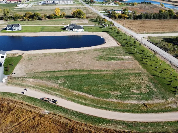 2105 W Talmadge St, Kearney, NE 68845