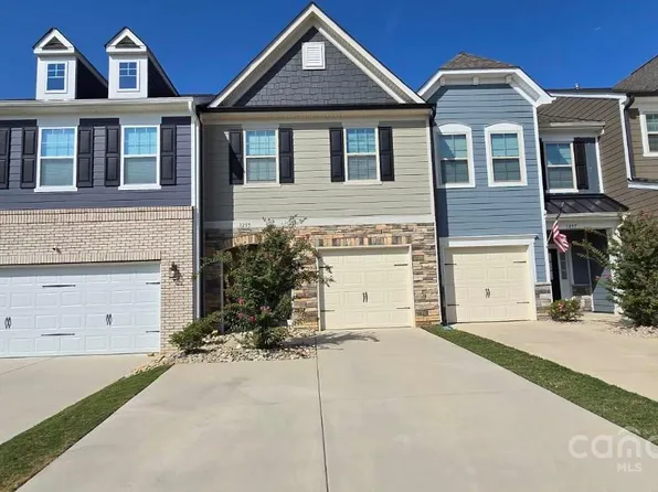 1255 Pebble Grove Dr, Clover, SC 29710