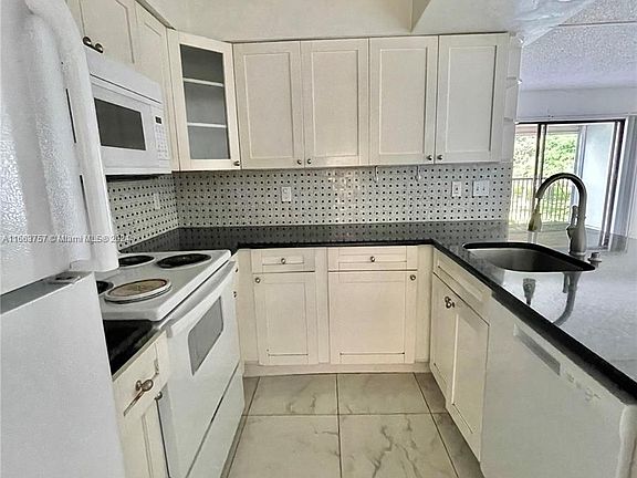 5th image of 2205 S Cypress Bend Dr APT 204