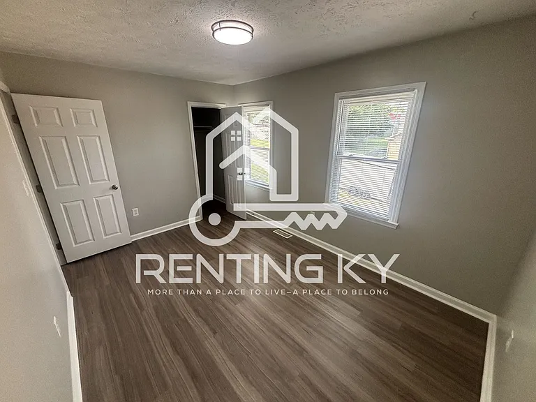 104 Strawberry Ln — Photo 16