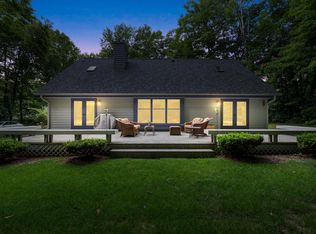 4459 Honeywood Ct, Jackson, WI 53037