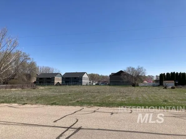 Stanford St, Nampa, ID 83686