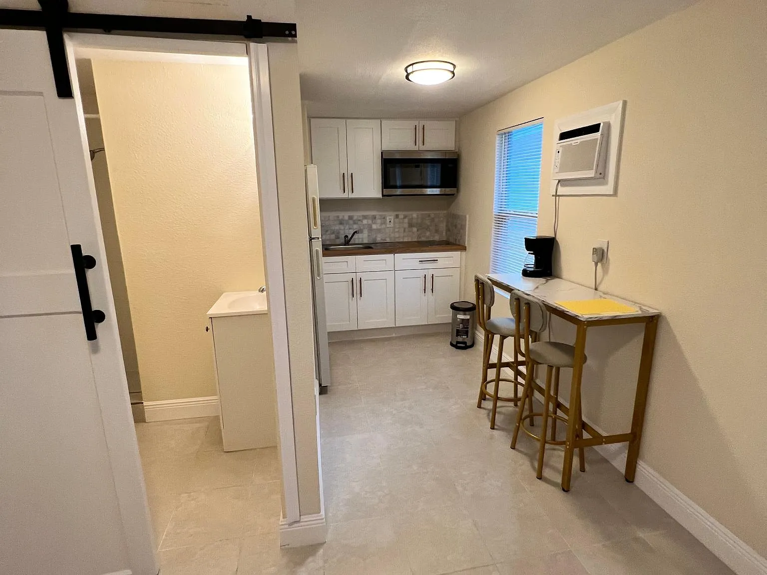 8411 N Hamner Ave — Photo 1