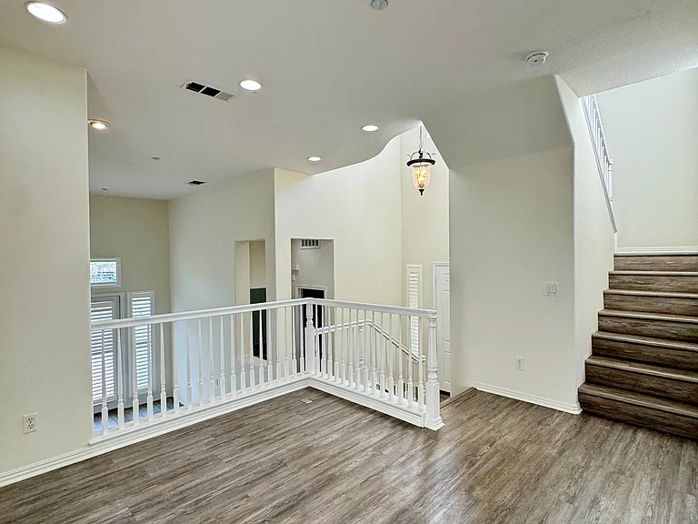 1331 Bayside Cir — Photo 34