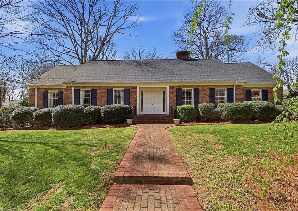 1st image of 698 Lichfield Rd