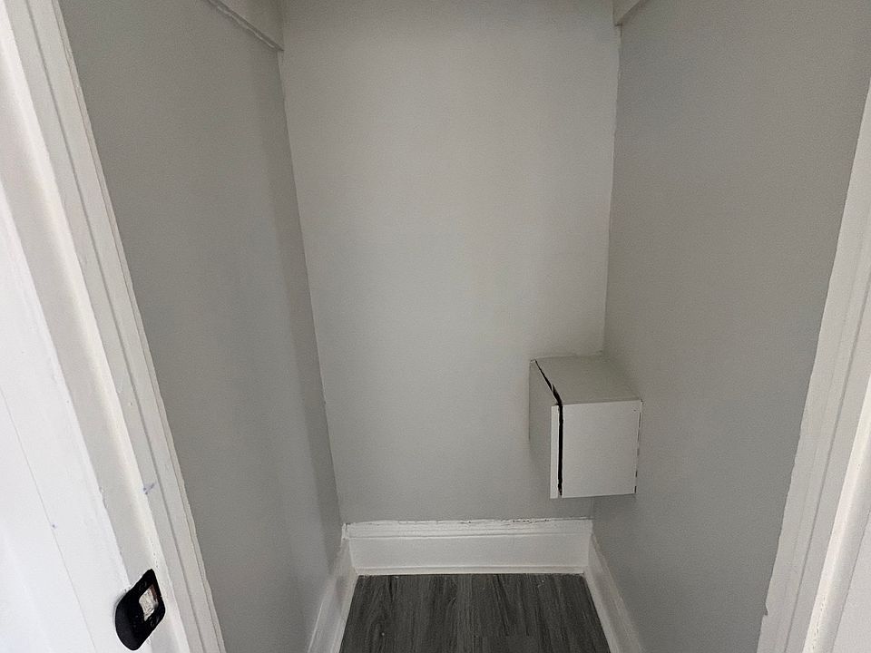 2nd image of 220 Walnut St Unit A