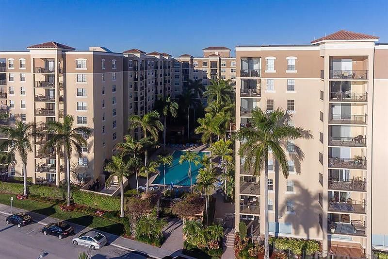 1st image of 1801 N Flagler Dr APT 135