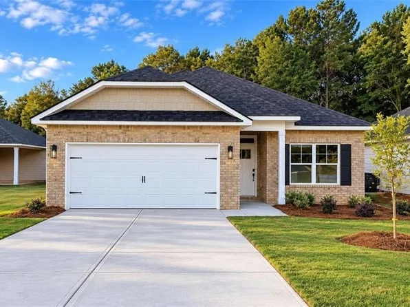 200 Chaucer Ln, Carrollton, GA 30117