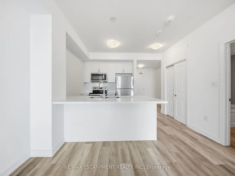 470 Dundas St E #1107 — Photo 12