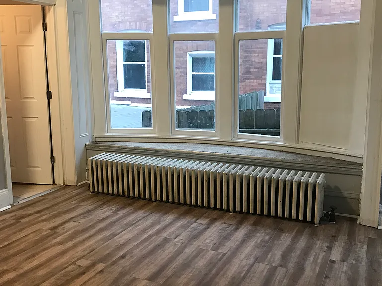 128 Stratford Ave #1B — Photo 5