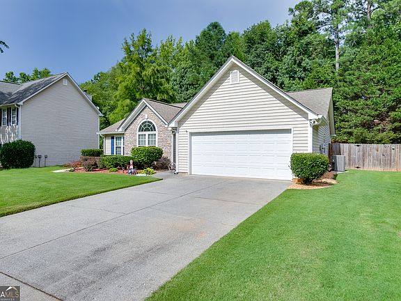 2nd image of 558 Bellingham Dr