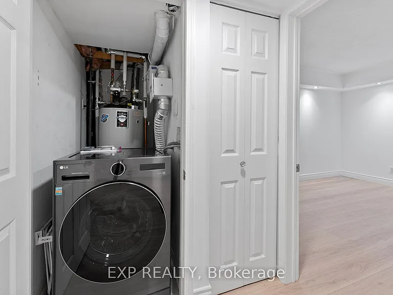 12 B Portland St #Townhouse B — Photo 19
